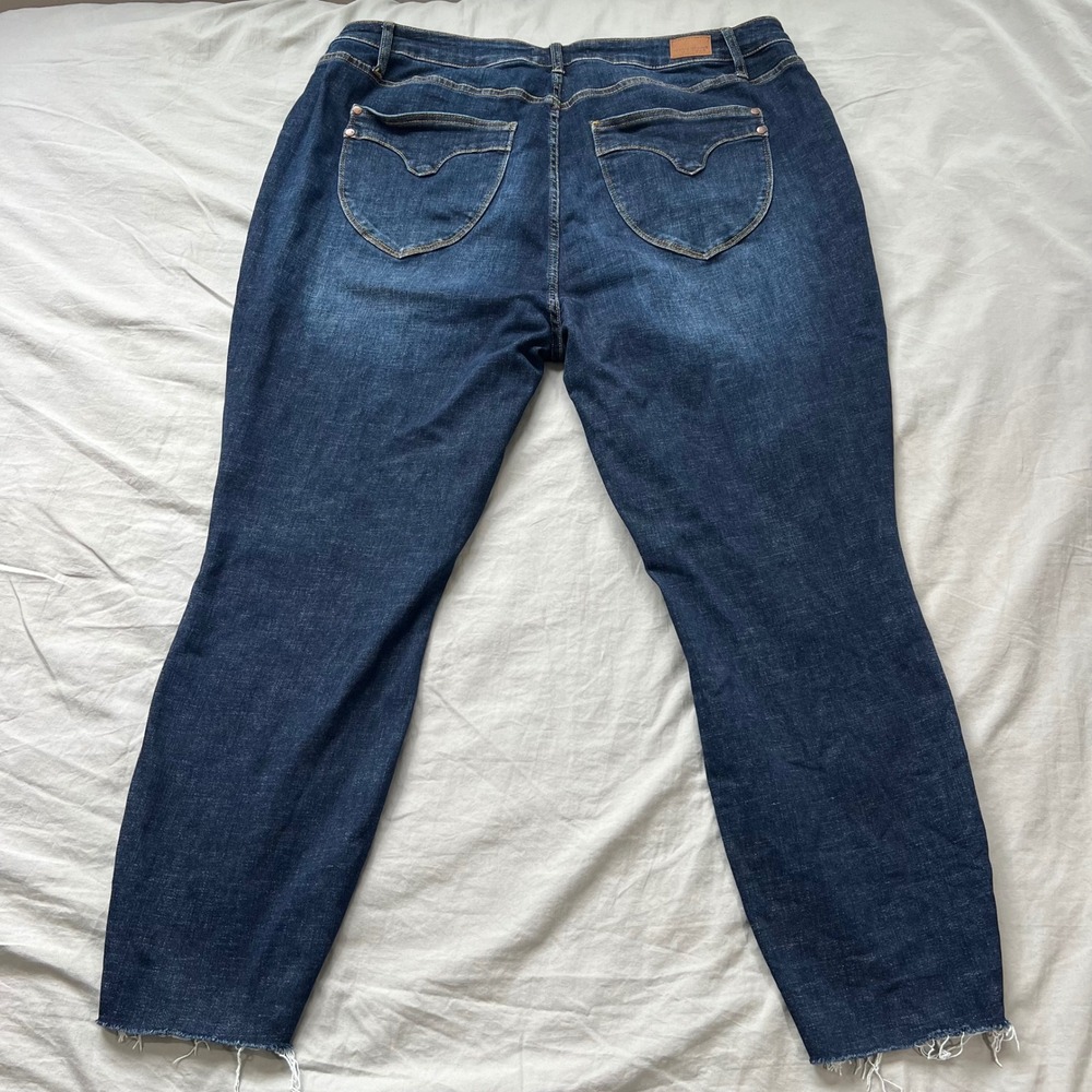 JUDY BLUE Jeans Womens Size 22W Skinny Fit Dark Wash Distressed Frayed Hem Jeans